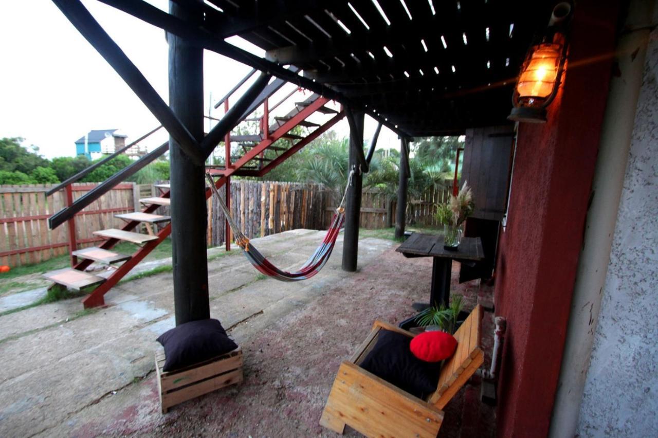 Casa De Huespedes Amigos Del Diablo Hotel Punta Del Diablo Buitenkant foto
